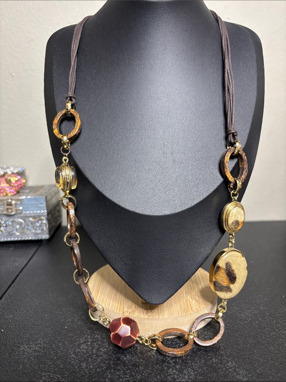 NWT Chico’s Leopard Animal Print Wood Brown & Gold Statement Necklace
